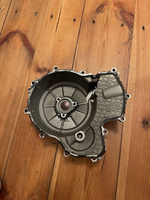 Dekiel pokrywa alternatora Ducati Panigale 899 . 959 . 1199 . 1299