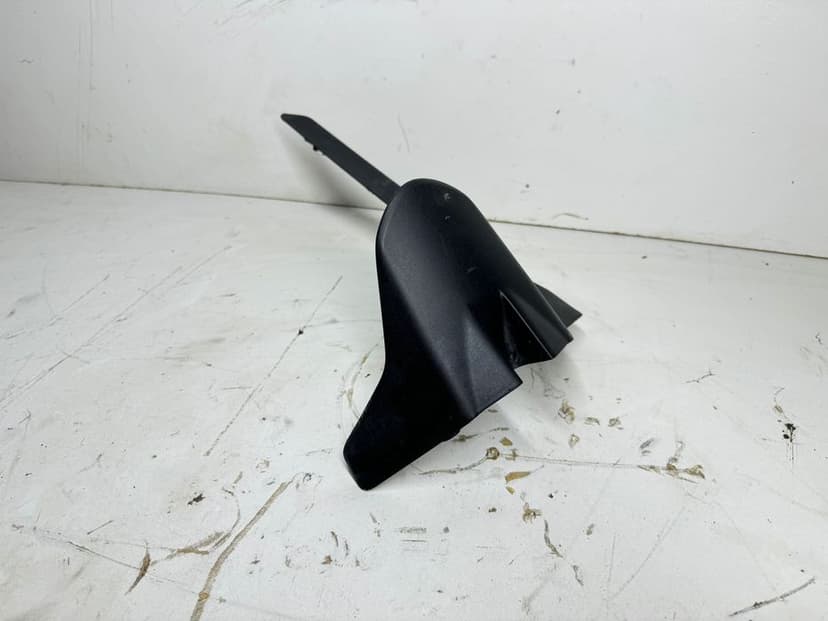 Ducati Monster 821 Błotnik Tył Na Wahacz Osłona Napędu Nadkole Osłona