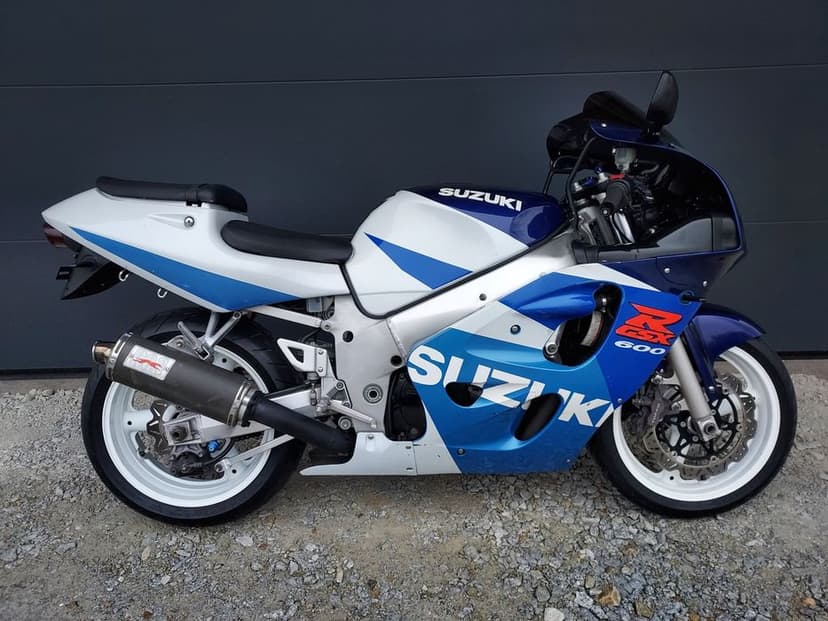 Suzuki GSX-R 600 SRAD 1997r