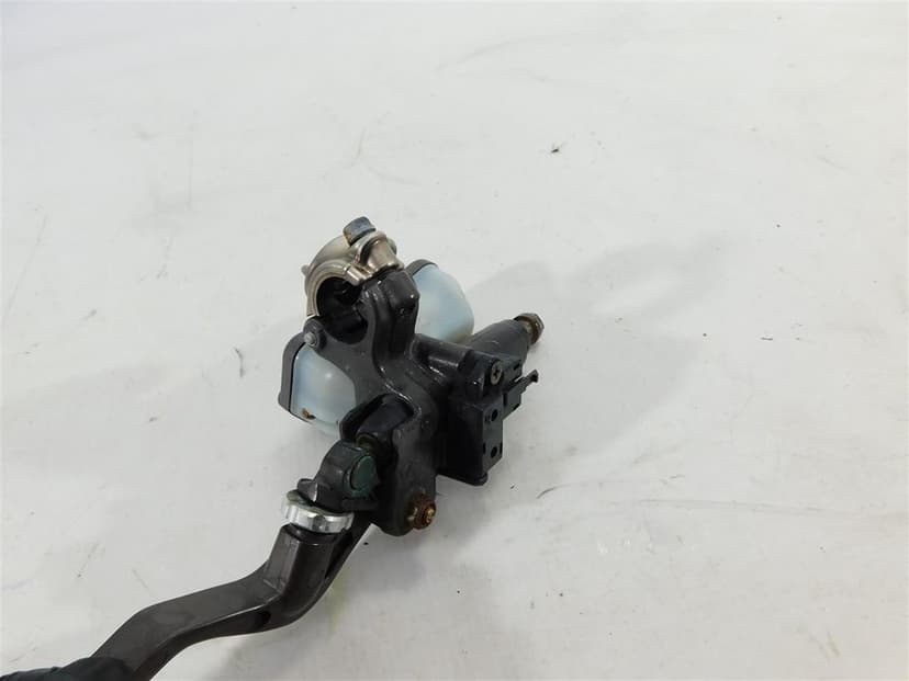POMPA SPRZĘGŁA PRZÓD MV AGUSTA 750 F4 BRUTALE 01-06 U-11 8000A1267