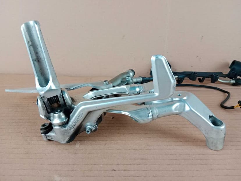 Ducati Panigale 959 Set Prawy Kierowcy Pompa Hamulcowa Przewód Czujnik