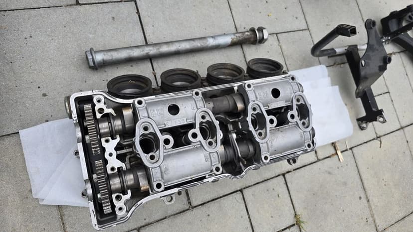 Honda cbr 1000rr sc59 rama wahacz głowica amortyzator stelaż cena za w