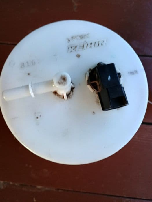 Oryginalna pompa paliwa Suzuki Kingquad 750