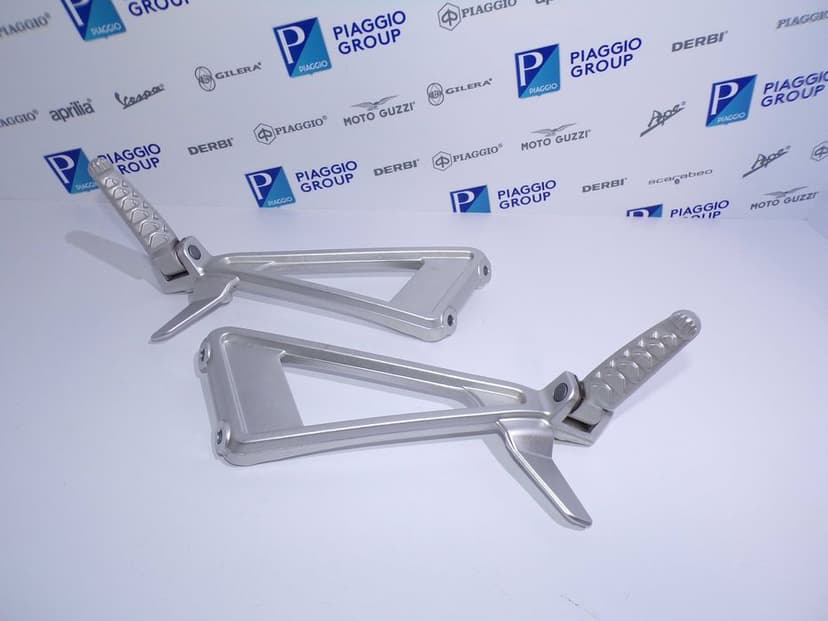 Komplet Set Pasażera Sety Prawy i Lewy Aprilia RS660 Tuono 660 OEM.