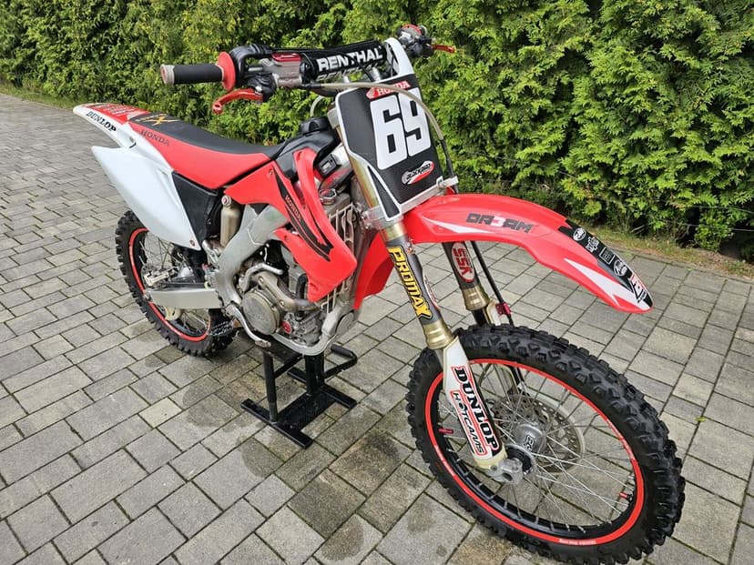 Honda CRF – dopieszczony motocykl crossowy, gotowy do jazdy!

Na sprze