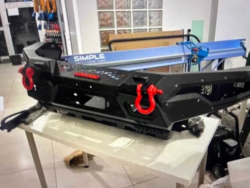 Nowy.Profesjonalny zderzak off road Toyota Hilux 8 generacja.za 50%