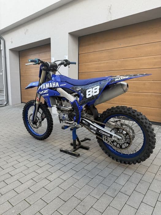 Yamaha YZ250F 2024 – stan idealny, kupiona nowa!