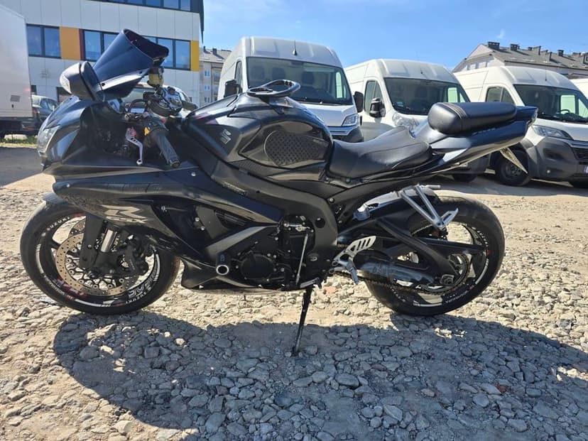 Suzuki GSXR K9 750