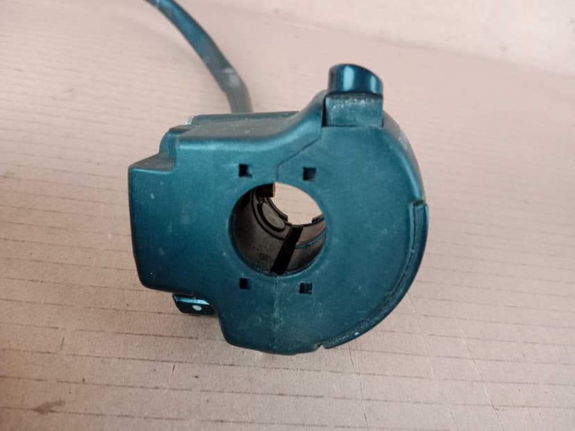 Aprilia Tuono RSV 1000 Mille Przełącznik Lewy Świateł 02-05