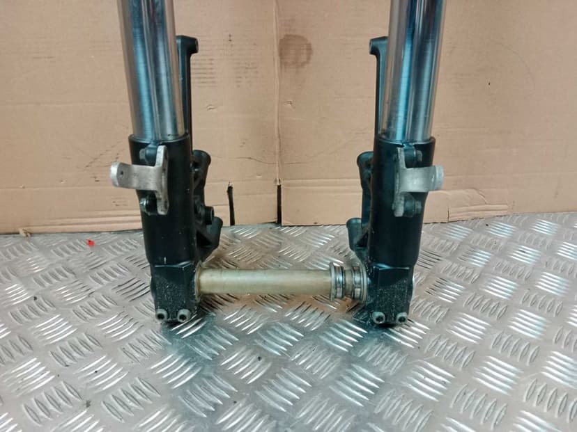 Kawasaki ZX14R Zawieszenie Przód Lagi Laga Prawa Lewa Półki Półka Oś