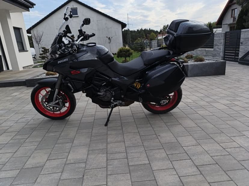 Ducati Multistrada V2 S