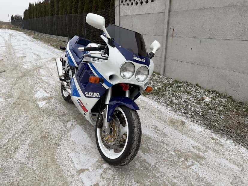 Suzuki GSX-R 1100 Slingshot 1989r moc 143 KM Gotowy do jazdy