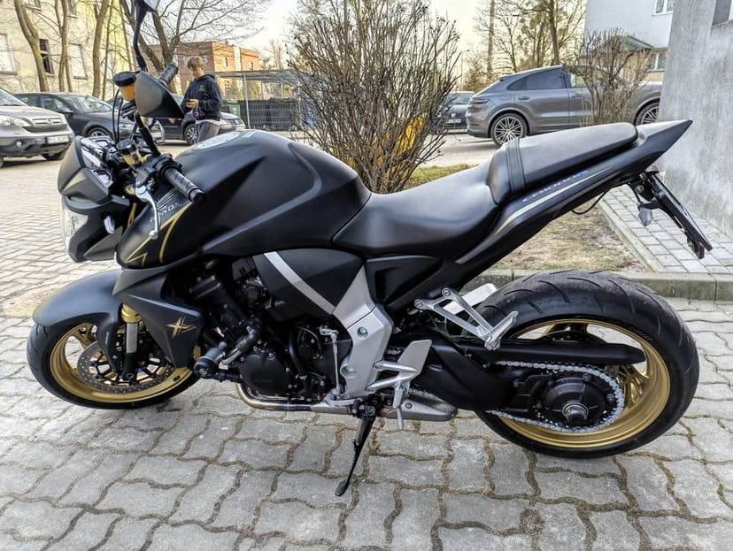 Honda  CB 1000r  7tys km