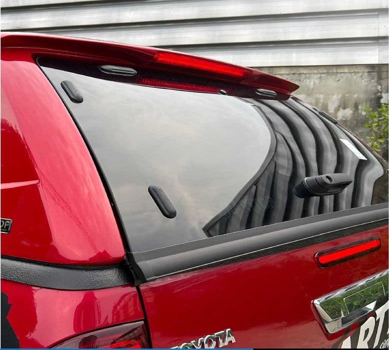 Zabudowa paki HardtopToyota Hilux Revo 2015+ Szyby Uchylne