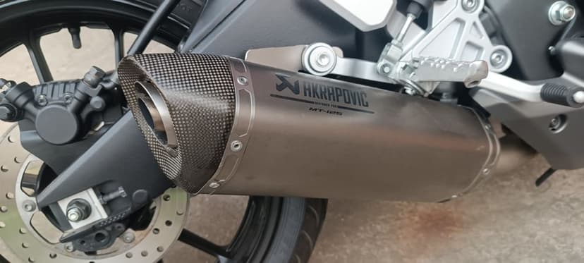 Yamaha MT 125 PL salon Akrapovic
