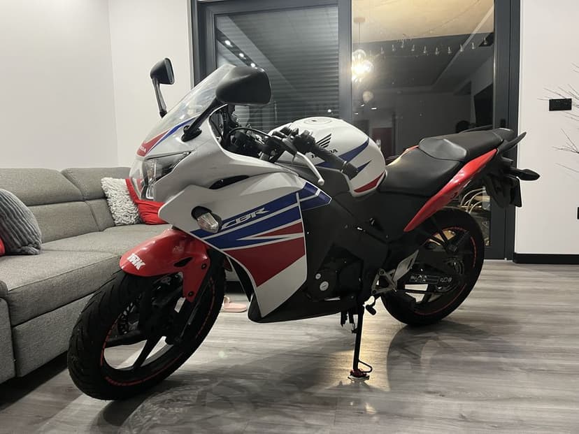 Honda CBR 125 R JC50 2016