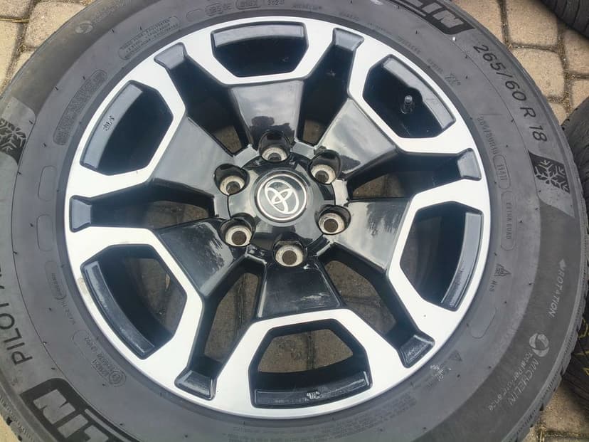 Felgi aluminiowe oryginalne TOYOTA HILUX 6x139,7  18x7,5J R18
