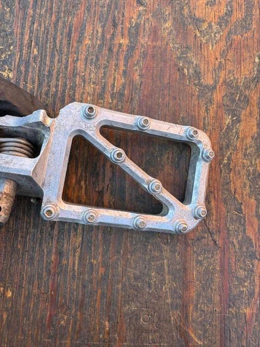 sety KTM SX SXF Husqvarna FC FE TC Gas Gas MC MCF 16-24 podnozki stopki pegi