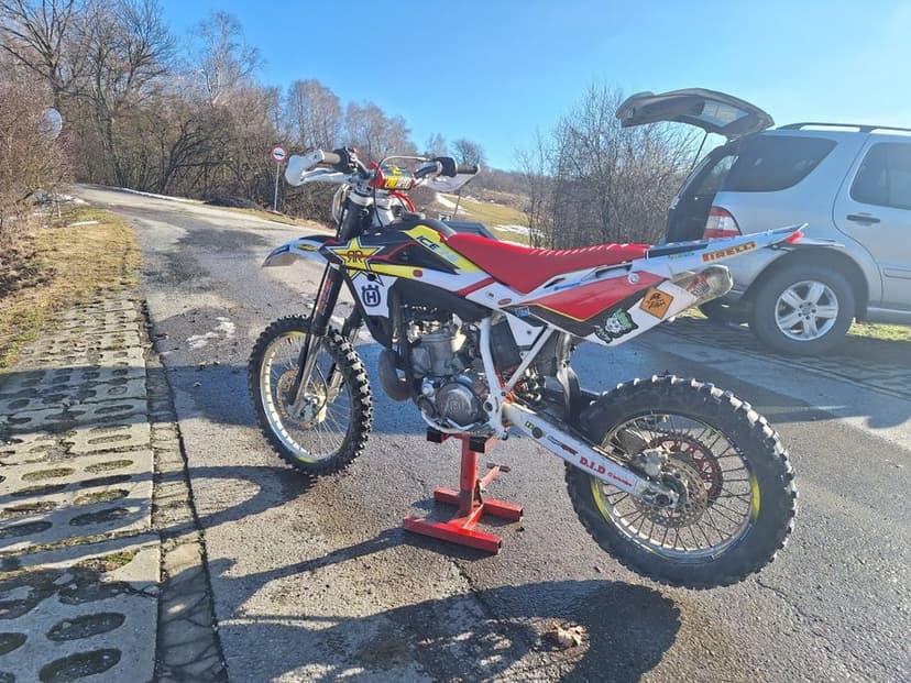 Husqvarna Wr 300 2t !!! ( gas gas , exc , sx , yz , rm ,kx ,beta )