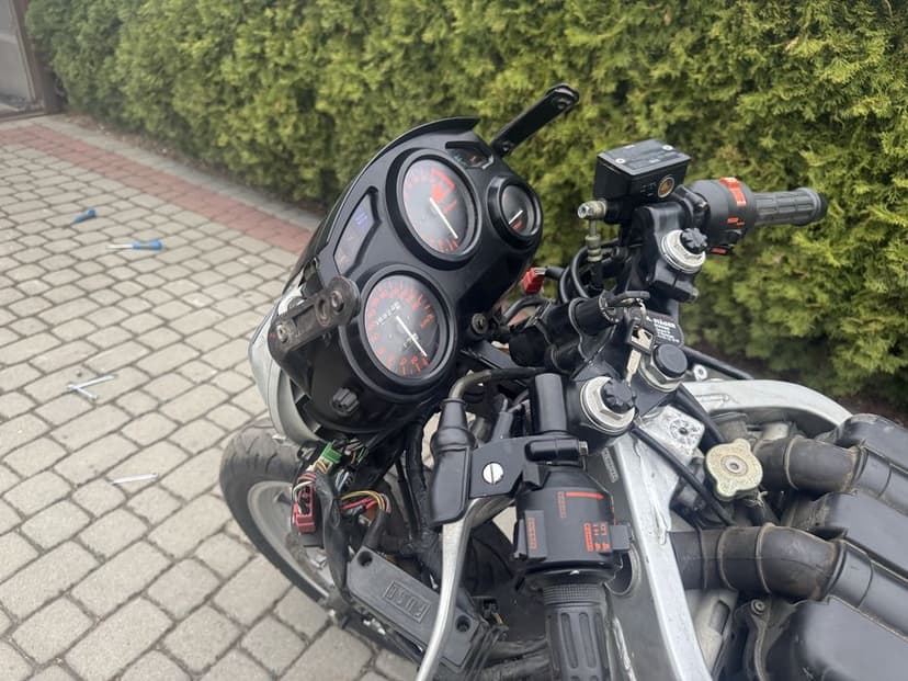 Motocykl HONDA CBR 600 F1 PC19