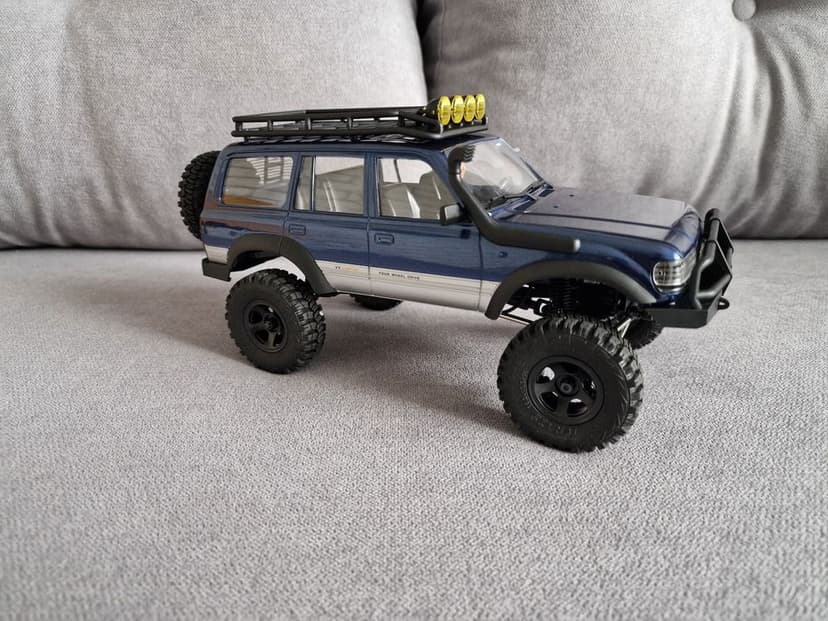 Nowy Model RC FMS FCX18 LC80 Toyota Land Cruiser V2