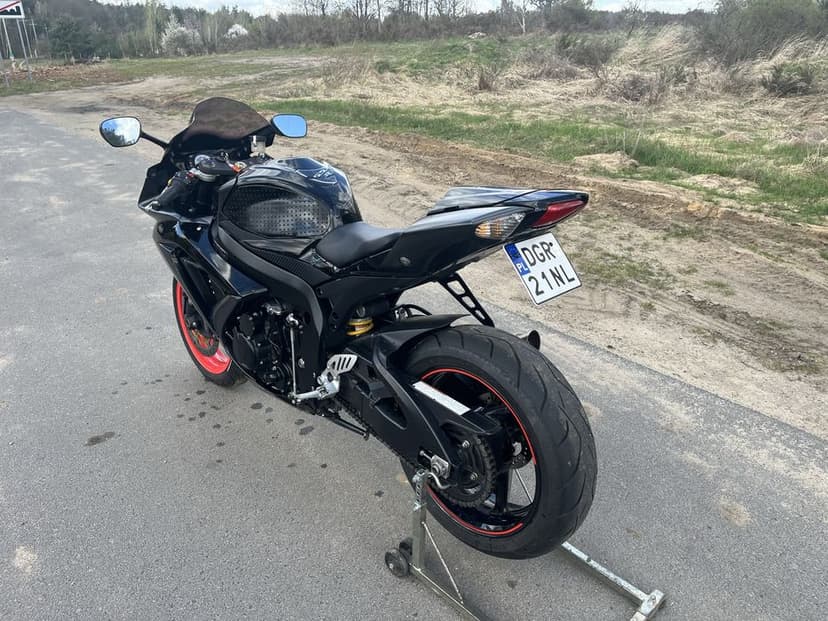 Suzuki Gsxr 750 k8