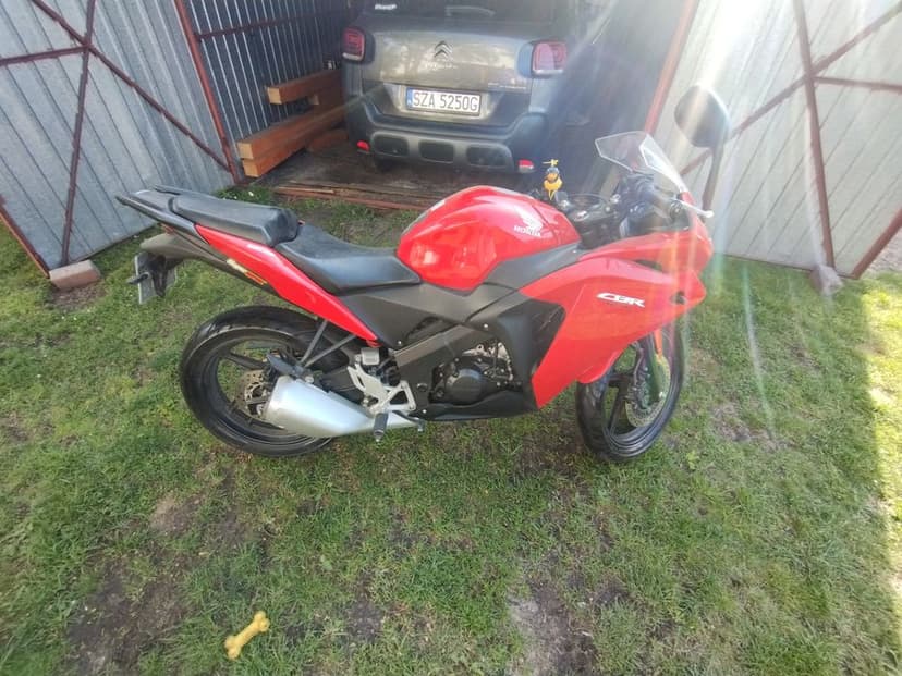 Honda CBR 125 JC 50 2014 20700 przebiegu oryginał !!! Bezwypadkowy!!!