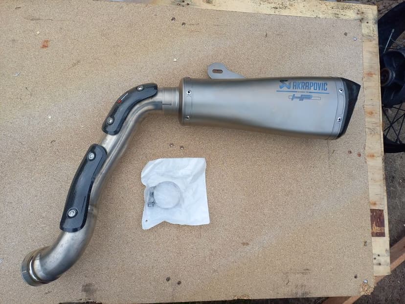 Bmw s1000rr s1000xr wydech tłumik sportowy akrapović hp R nineT