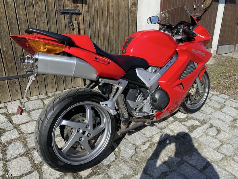 Honda VFR 800 Piękna Sprowadzona