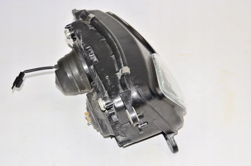Kawasaki ZX7R 750 ZX-7R 96-03r reflektor lampa przód