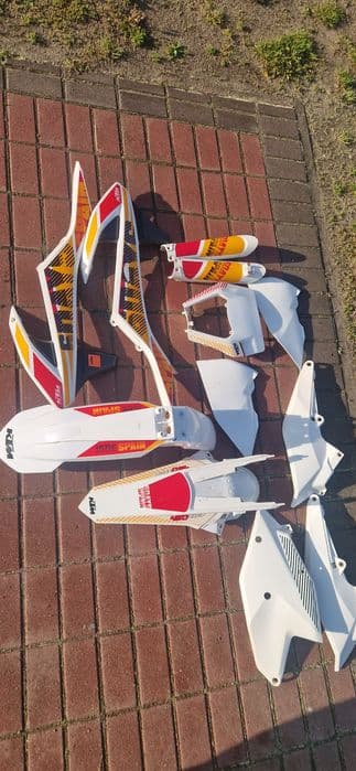Sprzedam plastiki KTM HISZPANIA