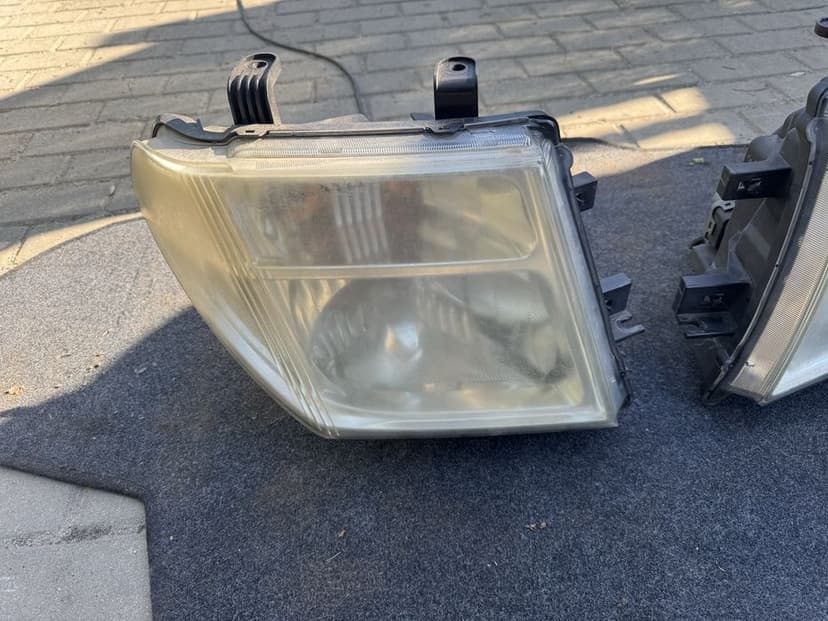 Lampy xenon nissan pathfinder navara komplet europa