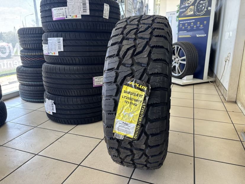 Koła terenowe Toyota Hilux 8x17 et0 265/70R17