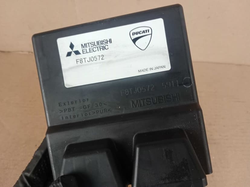 Ducati Panigale 959 Komputer Moduł Sterownik F8TJ0572