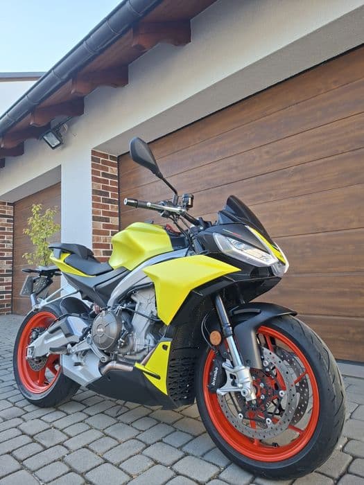 Aprilia Tuono 660