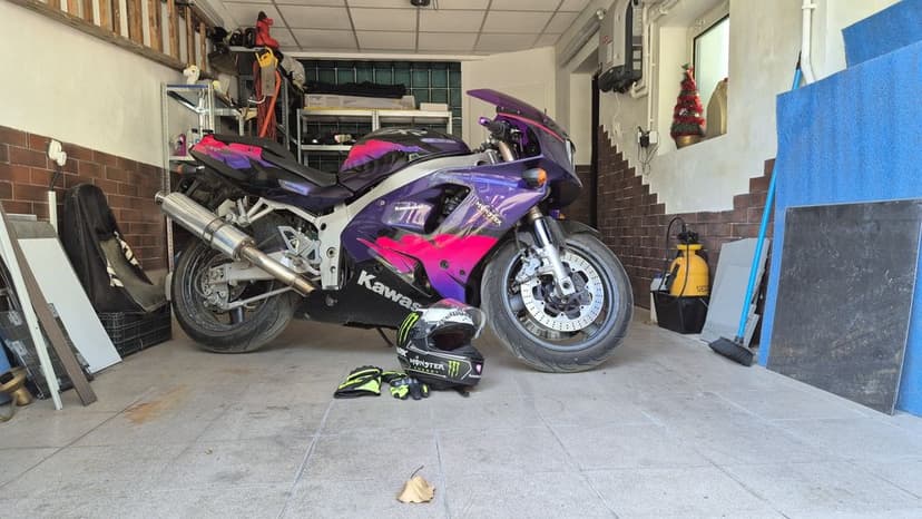 Kawasaki ZXR 750 Ninja ZX7R 1994 Młode Wilki