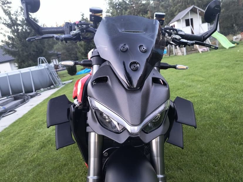 Ducati Streetfighter V2 Carbon