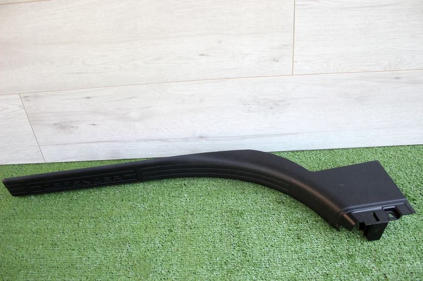 listwa progowa lewa land rover defender ii l663 l8b2-13201-a