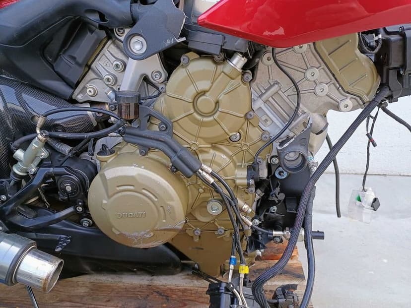 Ducati Streetfighter V4, 20r ABS