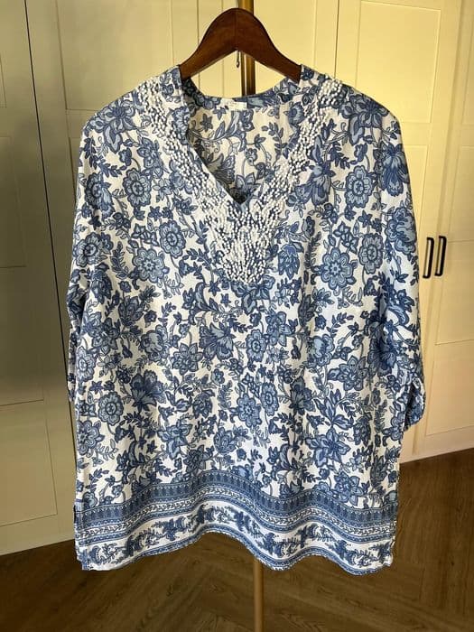 Piękna niebiesko biała bluzka z bawełny rozmiar 46