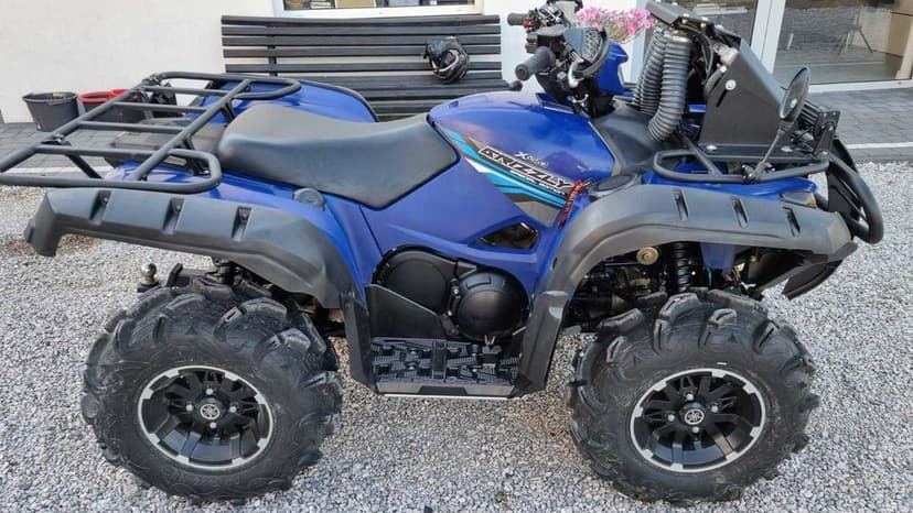 Zadbany Yamaha Grizzly 700 EPS z niskim przebiegiem – sprzęt, który długo jeszcze posłuży bez problemów.