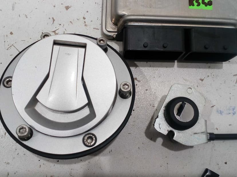 Aprilia RS 660 stacyjka moduł zapłonowy zestaw startowy immobilizer