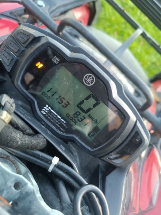 quad yamaha grizzly 700.