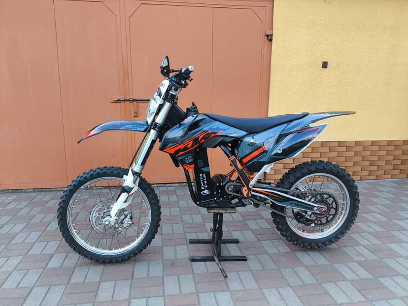 - 12 % Elektryczny KTM 26KW QS138 90H V3 + ND72680 AKU LG 72V 61Ah