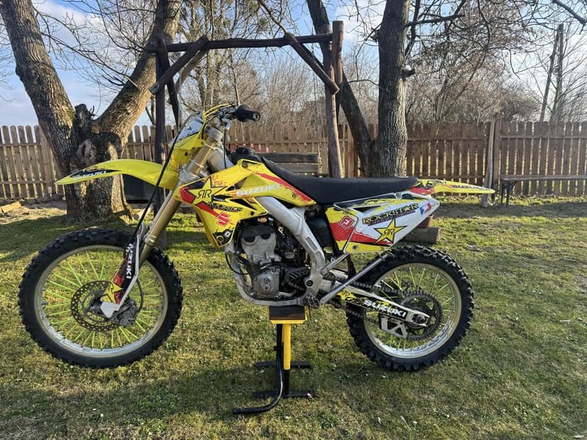 Suzuki rmz 250 (cross,enduro)
