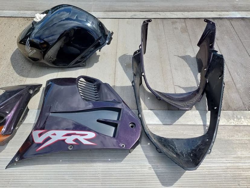 honda vfr 750 rc36 czasza owiewka ogon zbiornik bok boczek pług