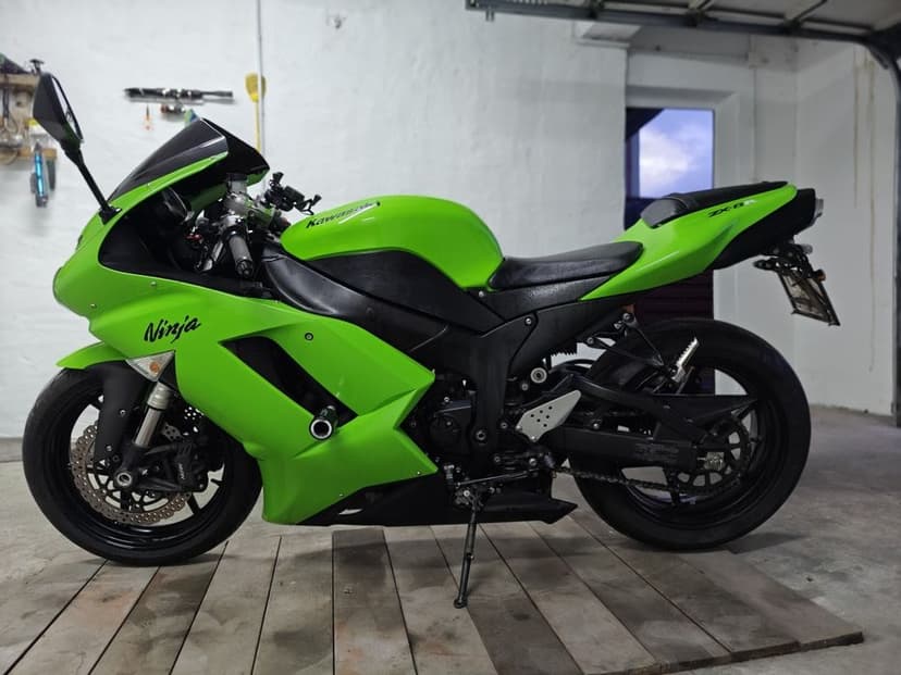 Kawasaki ZX6R    2007