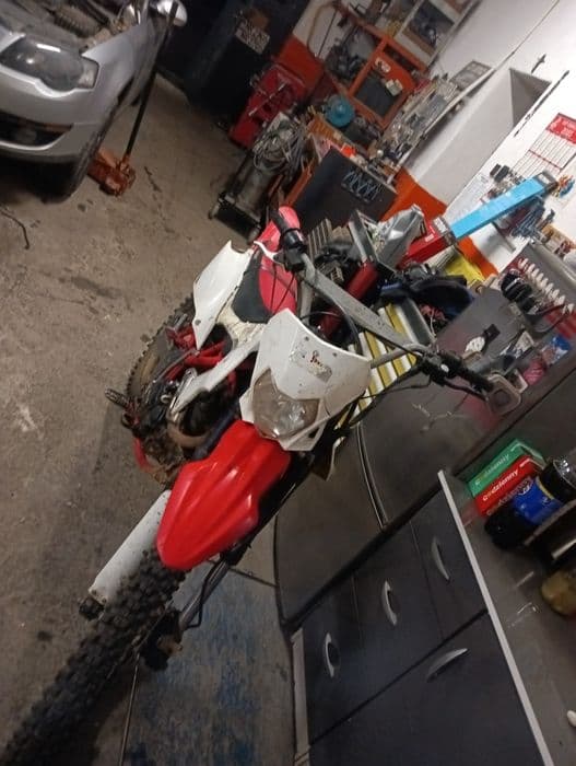 Cross x-motos xmotos 300 CCM 250 KTM Derbi sport 125 duke road mv