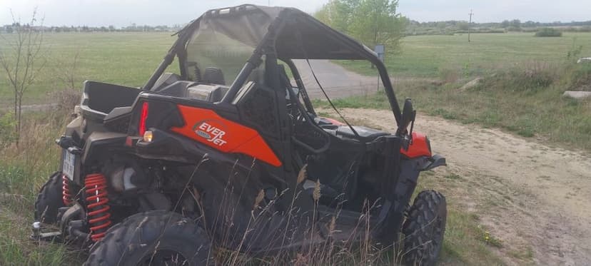 Quad Buggy Yamaha Honda Can-AM Maverick 800iV 2019r z Francji