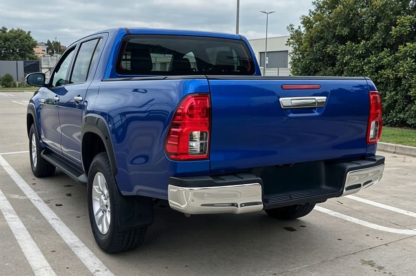 toyota hilux viii an120 2015+ tylny zderzak stal chrom 520230k060